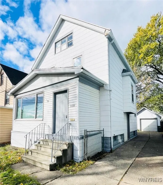 280 Esser Avenue, Buffalo, New York 14207, Buffalo, New York 14207, 3 Bedrooms Bedrooms, 5 Rooms Rooms,1 BathroomBathrooms,Residential,Closed,280 Esser Avenue, Buffalo, New York 14207,0,B1658068