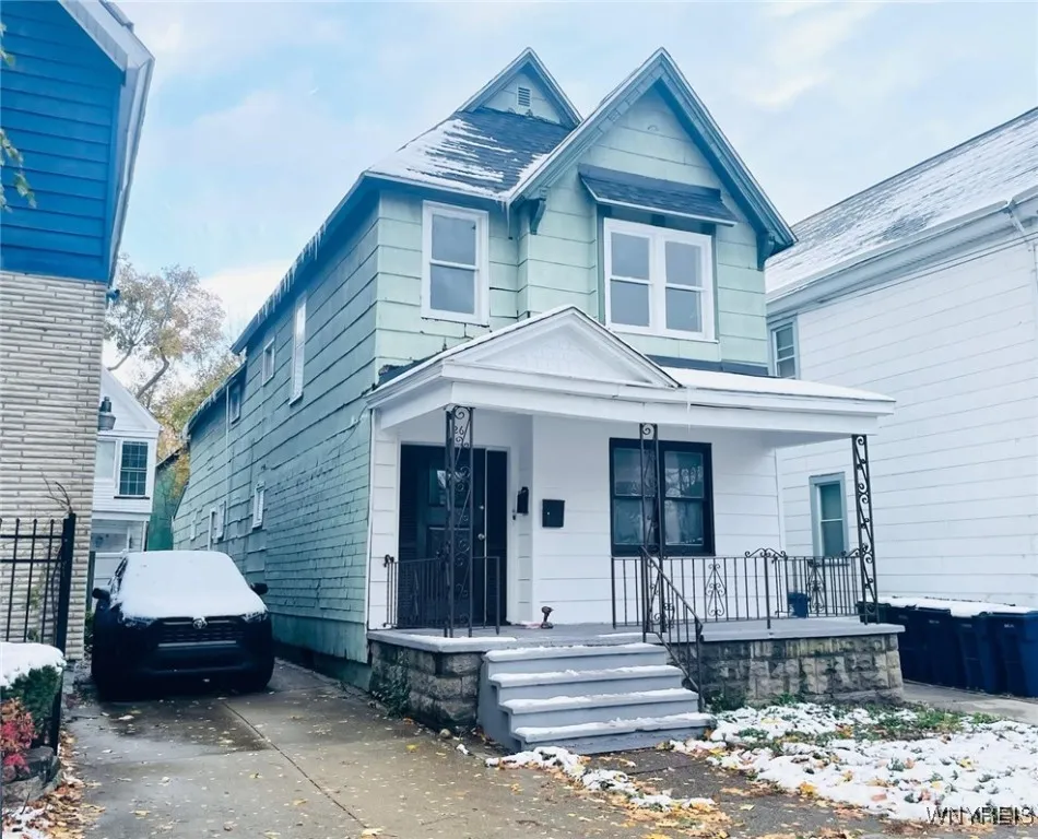 26 York Street, Buffalo, New York 14213, Buffalo, New York 14213, 6 Bedrooms Bedrooms, ,2 BathroomsBathrooms,Residential,For Sale,26 York Street, Buffalo, New York 14213,0,B1658080