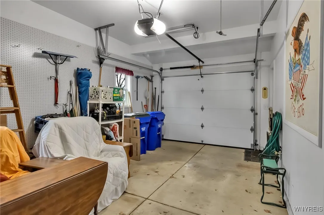 277 Woodward Drive, West Seneca, New York 14224, West Seneca, New York 14224, 3 Bedrooms Bedrooms, 7 Rooms Rooms,1 BathroomBathrooms,Residential,Closed,277 Woodward Drive, West Seneca, New York 14224,0,B1657965