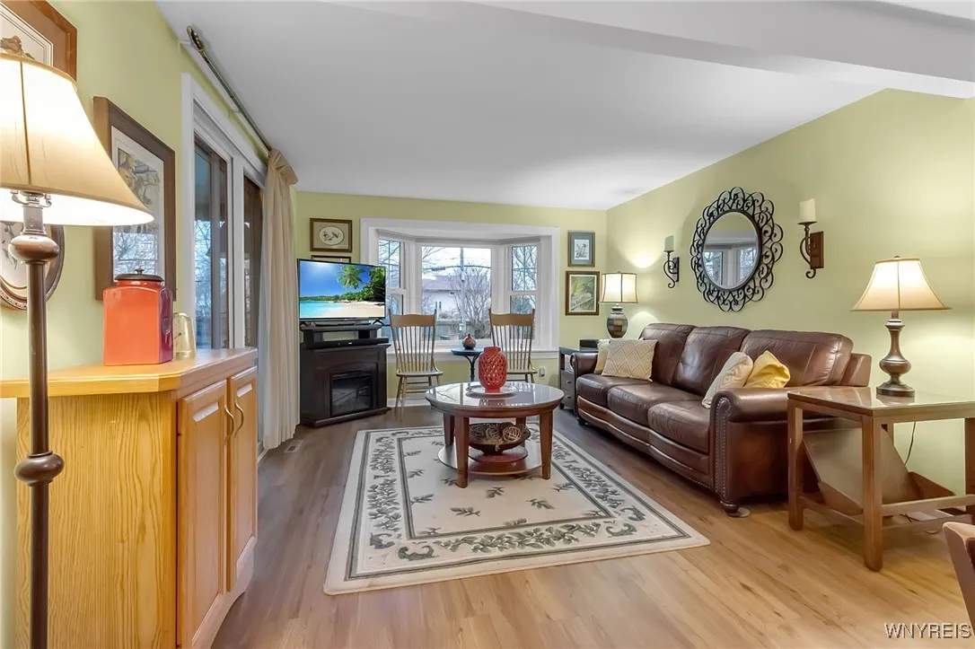 277 Woodward Drive, West Seneca, New York 14224, West Seneca, New York 14224, 3 Bedrooms Bedrooms, 7 Rooms Rooms,1 BathroomBathrooms,Residential,Closed,277 Woodward Drive, West Seneca, New York 14224,0,B1657965