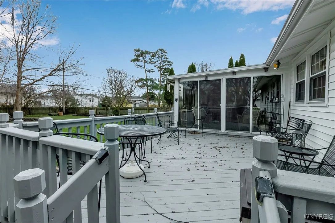 277 Woodward Drive, West Seneca, New York 14224, West Seneca, New York 14224, 3 Bedrooms Bedrooms, 7 Rooms Rooms,1 BathroomBathrooms,Residential,Closed,277 Woodward Drive, West Seneca, New York 14224,0,B1657965