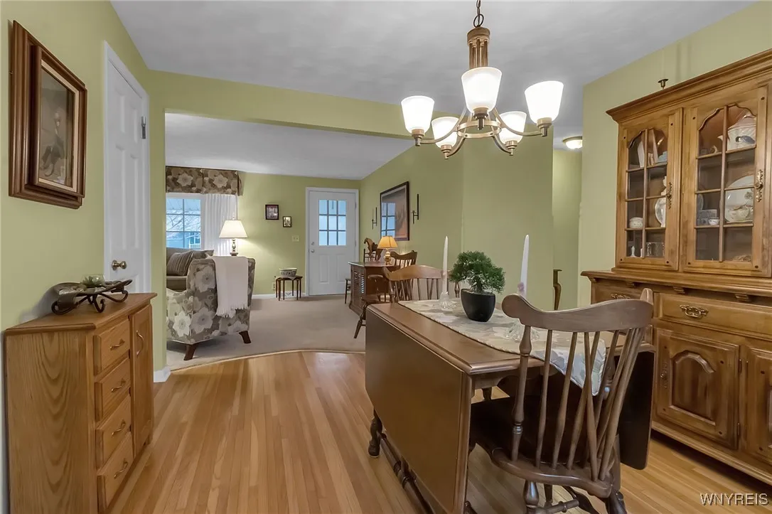 277 Woodward Drive, West Seneca, New York 14224, West Seneca, New York 14224, 3 Bedrooms Bedrooms, 7 Rooms Rooms,1 BathroomBathrooms,Residential,Closed,277 Woodward Drive, West Seneca, New York 14224,0,B1657965
