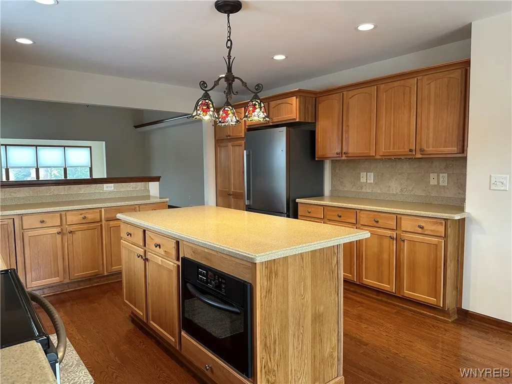 8047 Laurel Park Lane, Clarence, New York 14051, Clarence, New York 14051, 3 Bedrooms Bedrooms, 6 Rooms Rooms,2 BathroomsBathrooms,Residential Lease,For Rent,8047 Laurel Park Lane, Clarence, New York 14051,0,B1657949