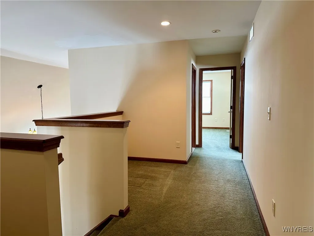 8047 Laurel Park Lane, Clarence, New York 14051, Clarence, New York 14051, 3 Bedrooms Bedrooms, 6 Rooms Rooms,2 BathroomsBathrooms,Residential Lease,For Rent,8047 Laurel Park Lane, Clarence, New York 14051,0,B1657949
