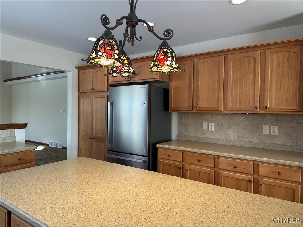 8047 Laurel Park Lane, Clarence, New York 14051, Clarence, New York 14051, 3 Bedrooms Bedrooms, 6 Rooms Rooms,2 BathroomsBathrooms,Residential Lease,For Rent,8047 Laurel Park Lane, Clarence, New York 14051,0,B1657949