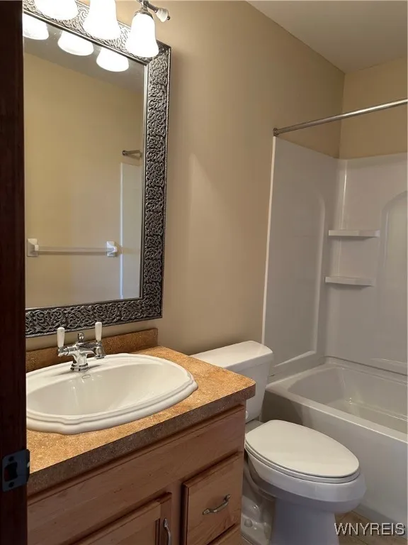 8047 Laurel Park Lane, Clarence, New York 14051, Clarence, New York 14051, 3 Bedrooms Bedrooms, 6 Rooms Rooms,2 BathroomsBathrooms,Residential Lease,For Rent,8047 Laurel Park Lane, Clarence, New York 14051,0,B1657949