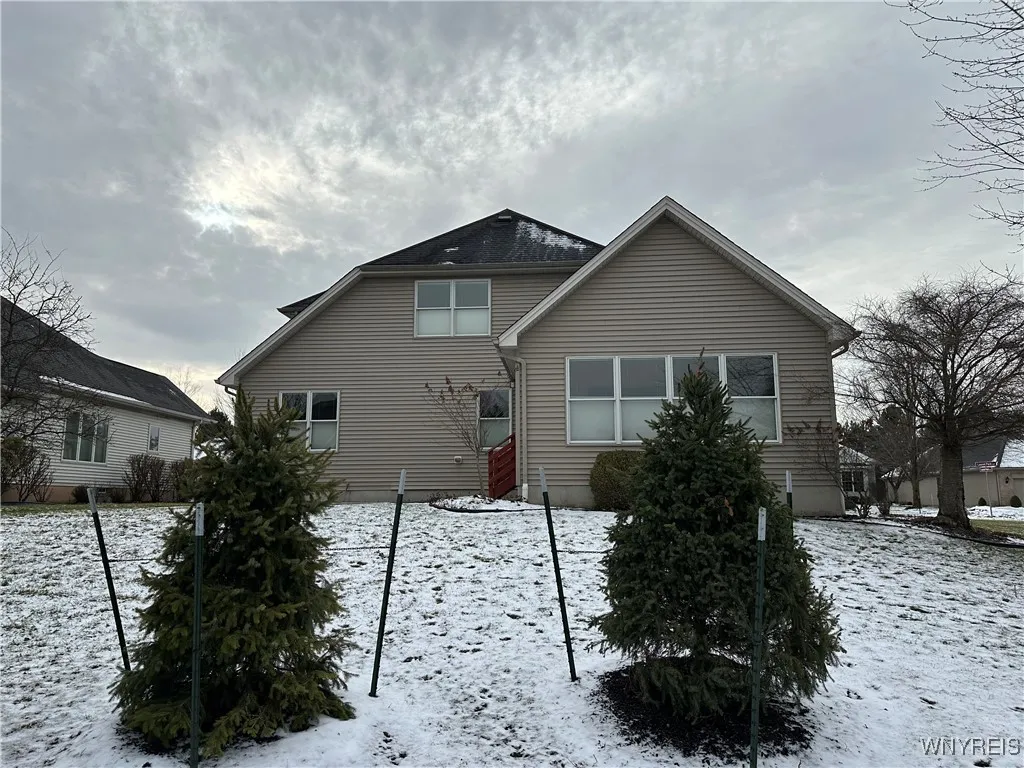 8047 Laurel Park Lane, Clarence, New York 14051, Clarence, New York 14051, 3 Bedrooms Bedrooms, 6 Rooms Rooms,2 BathroomsBathrooms,Residential Lease,For Rent,8047 Laurel Park Lane, Clarence, New York 14051,0,B1657949