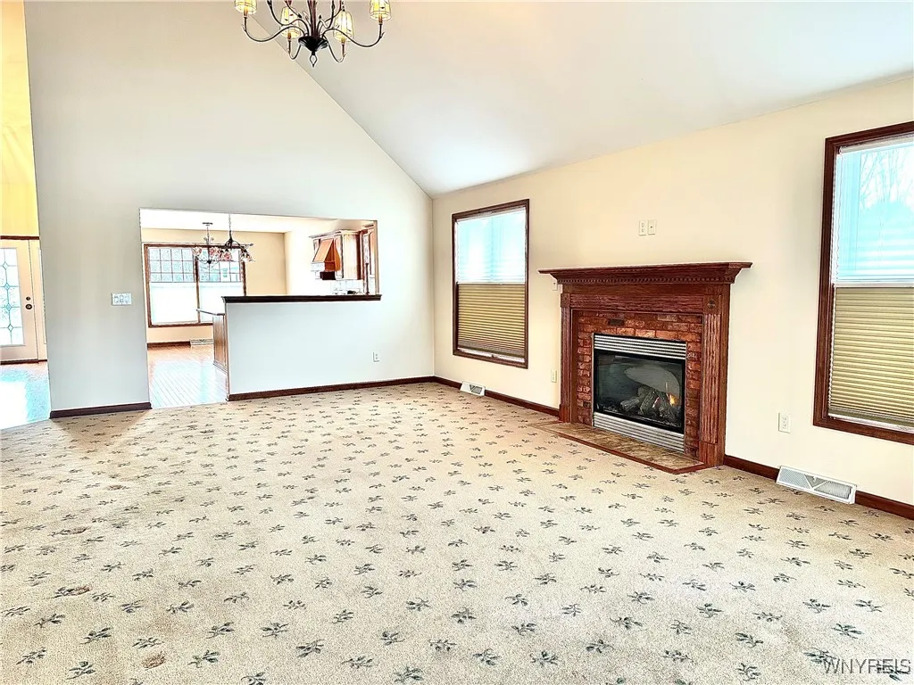 8047 Laurel Park Lane, Clarence, New York 14051, Clarence, New York 14051, 3 Bedrooms Bedrooms, 6 Rooms Rooms,2 BathroomsBathrooms,Residential Lease,For Rent,8047 Laurel Park Lane, Clarence, New York 14051,0,B1657949