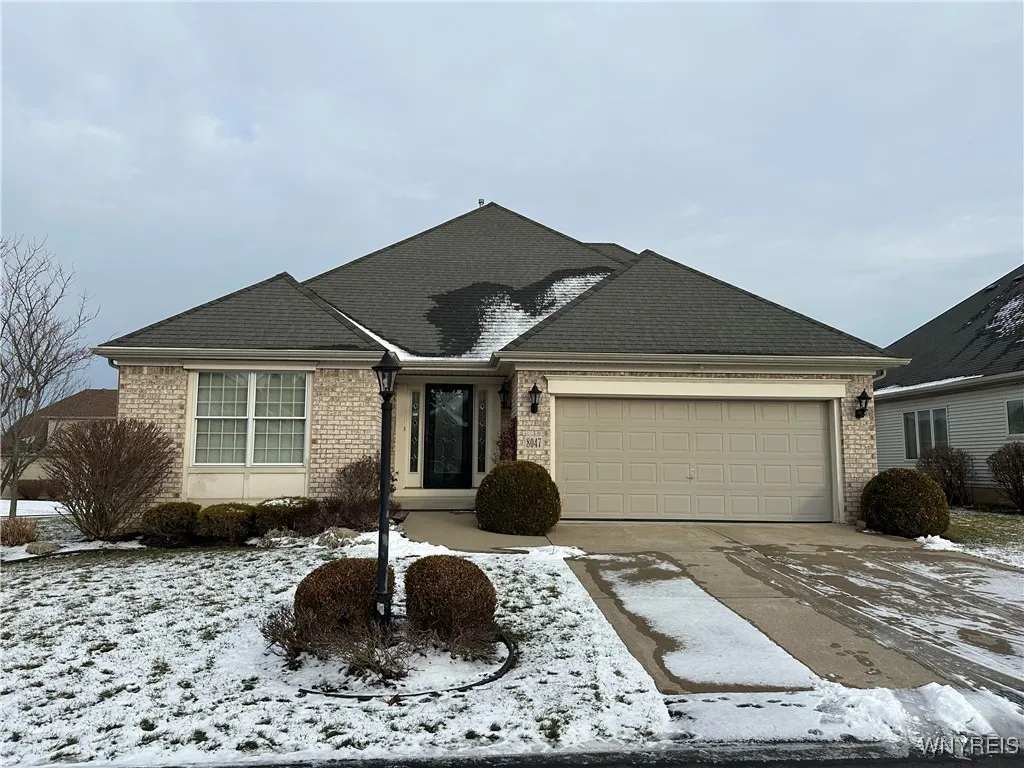 8047 Laurel Park Lane, Clarence, New York 14051, Clarence, New York 14051, 3 Bedrooms Bedrooms, 6 Rooms Rooms,2 BathroomsBathrooms,Residential Lease,For Rent,8047 Laurel Park Lane, Clarence, New York 14051,0,B1657949