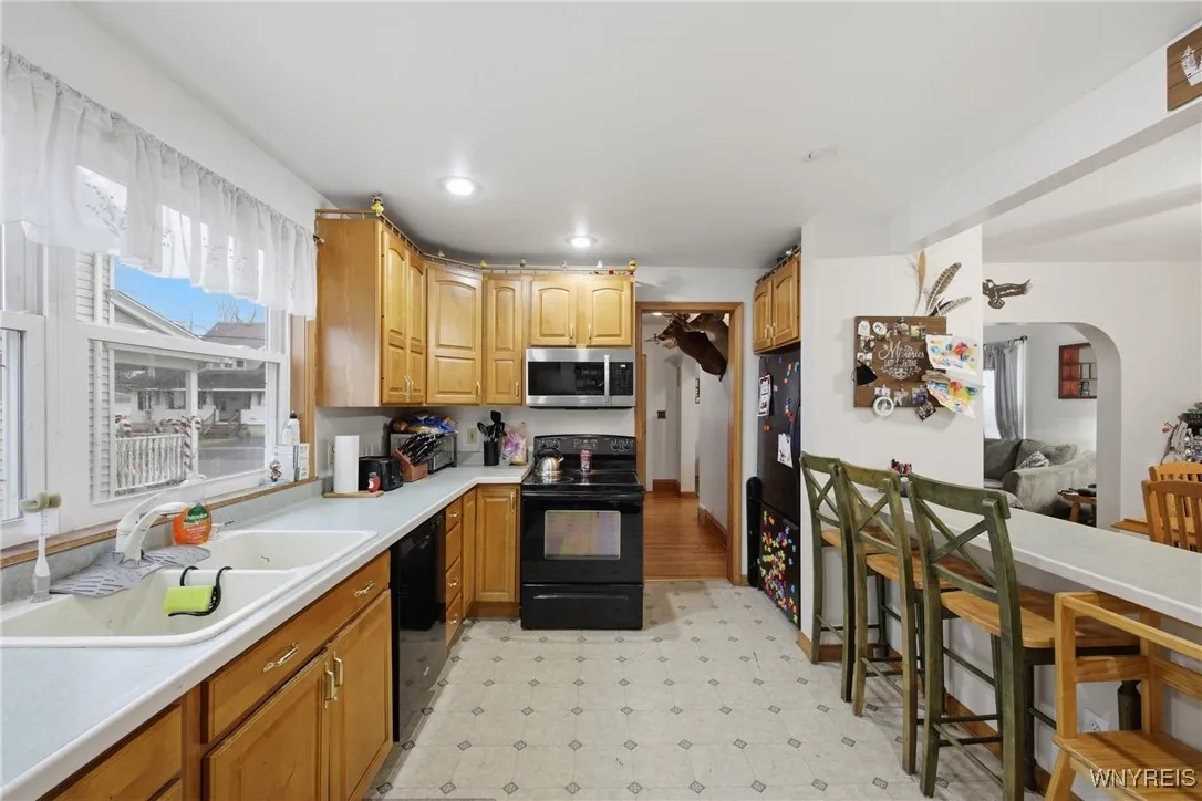 119 East Felton Street, North Tonawanda, New York, North Tonawanda, New York 14120, 3 Bedrooms Bedrooms, 7 Rooms Rooms,1 BathroomBathrooms,Residential,Closed,119 East Felton Street, North Tonawanda, New York ,0,B1658318