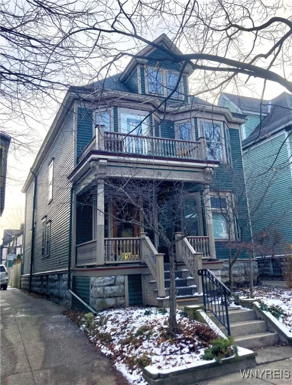 39 Granger Place, Buffalo, New York 14222, Buffalo, New York 14222, 4 Bedrooms Bedrooms, ,3 BathroomsBathrooms,Residential,Closed,39 Granger Place, Buffalo, New York 14222,0,B1658170