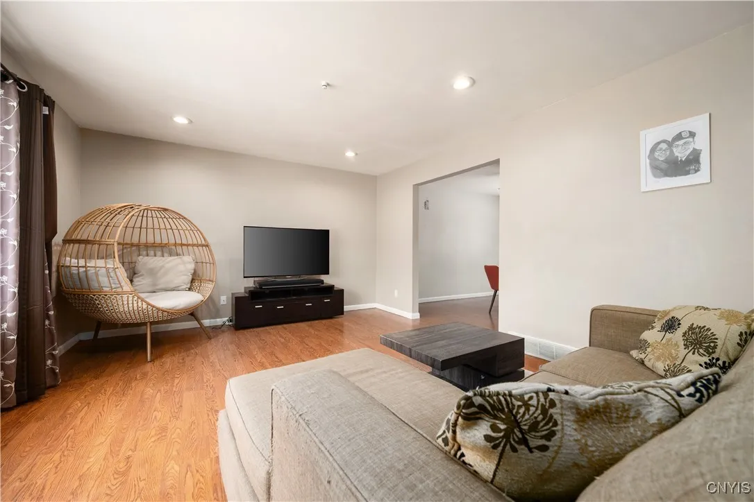 1754 North George Street, Rome, New York 13440, Rome, New York 13440, 4 Bedrooms Bedrooms, 10 Rooms Rooms,2 BathroomsBathrooms,Residential,Closed,1754 North George Street, Rome, New York 13440,0,S1657952