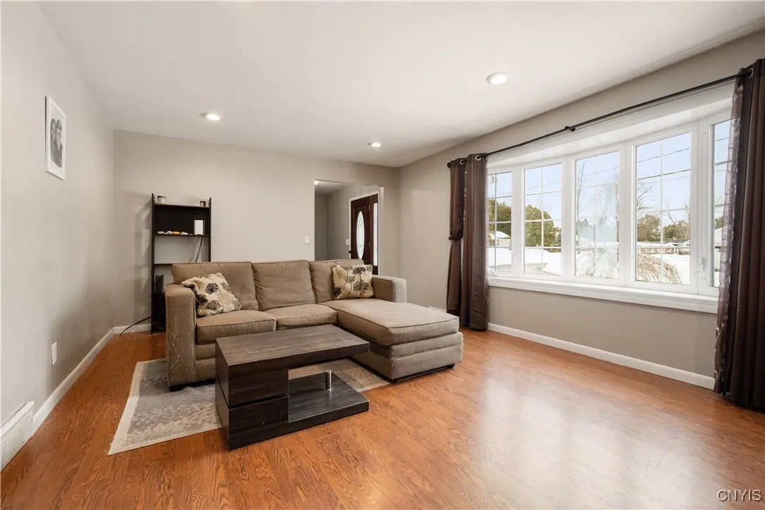 1754 North George Street, Rome, New York 13440, Rome, New York 13440, 4 Bedrooms Bedrooms, 10 Rooms Rooms,2 BathroomsBathrooms,Residential,Closed,1754 North George Street, Rome, New York 13440,0,S1657952