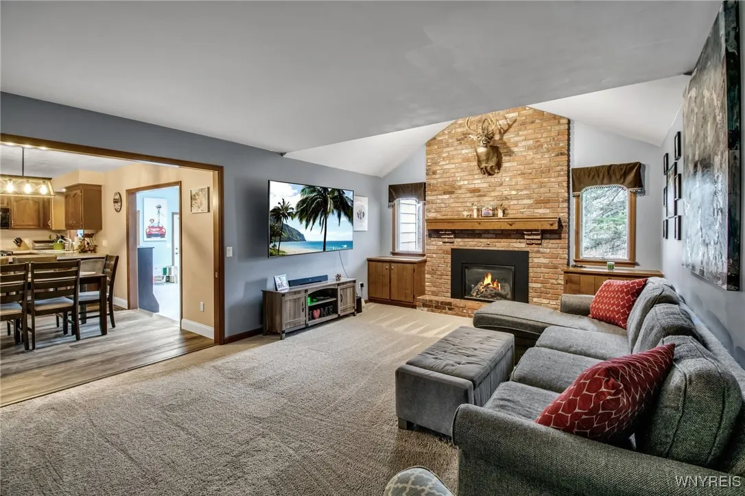 4675 Oakwood Lane, Clarence, New York 14031, Clarence, New York 14031, 4 Bedrooms Bedrooms, 11 Rooms Rooms,2 BathroomsBathrooms,Residential,Closed,4675 Oakwood Lane, Clarence, New York 14031,0,B1658000