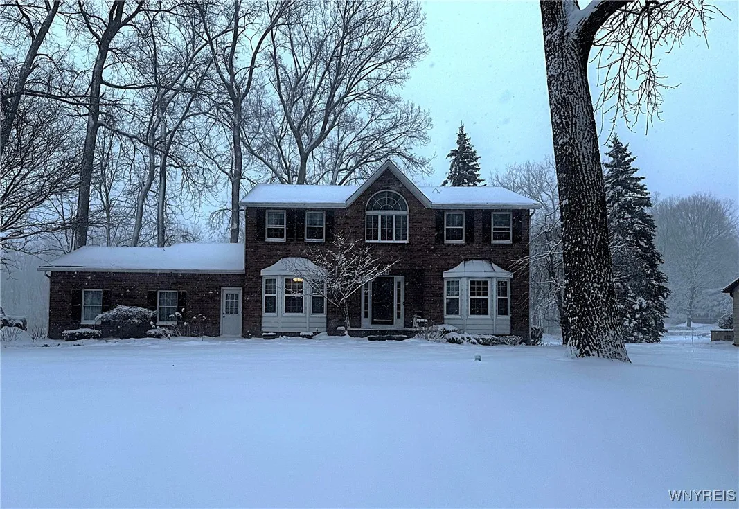 4675 Oakwood Lane, Clarence, New York 14031, Clarence, New York 14031, 4 Bedrooms Bedrooms, 11 Rooms Rooms,2 BathroomsBathrooms,Residential,Closed,4675 Oakwood Lane, Clarence, New York 14031,0,B1658000