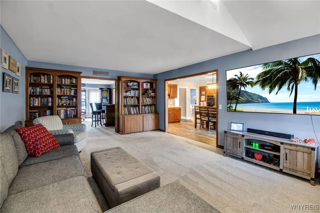 4675 Oakwood Lane, Clarence, New York 14031, Clarence, New York 14031, 4 Bedrooms Bedrooms, 11 Rooms Rooms,2 BathroomsBathrooms,Residential,Closed,4675 Oakwood Lane, Clarence, New York 14031,0,B1658000