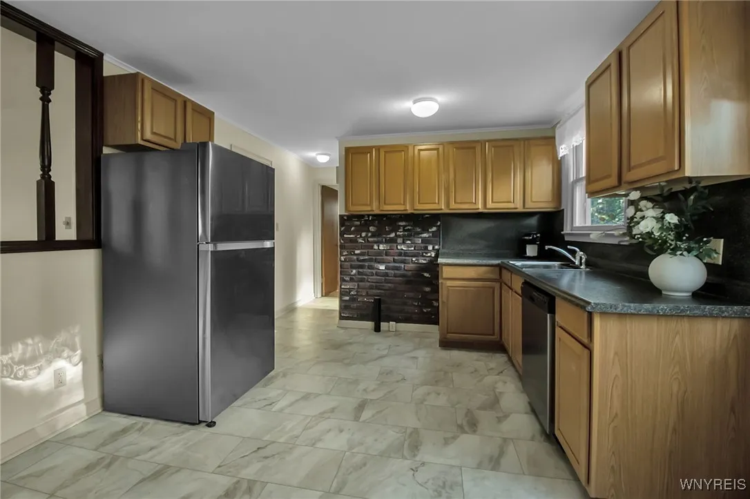 4160 Harlem Road, Amherst, New York 14226, Amherst, New York 14226, 3 Bedrooms Bedrooms, 9 Rooms Rooms,2 BathroomsBathrooms,Residential Lease,For Rent,4160 Harlem Road, Amherst, New York 14226,0,B1658601