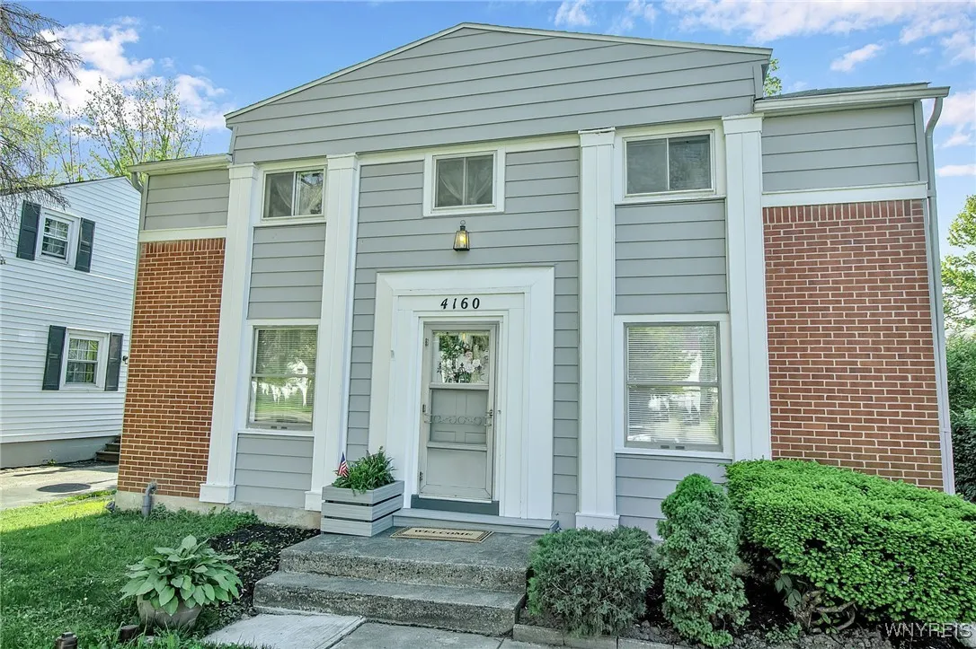 4160 Harlem Road, Amherst, New York 14226, Amherst, New York 14226, 3 Bedrooms Bedrooms, 9 Rooms Rooms,2 BathroomsBathrooms,Residential Lease,For Rent,4160 Harlem Road, Amherst, New York 14226,0,B1658601