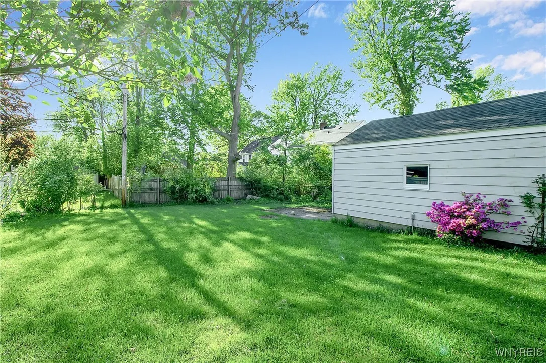 4160 Harlem Road, Amherst, New York 14226, Amherst, New York 14226, 3 Bedrooms Bedrooms, 9 Rooms Rooms,2 BathroomsBathrooms,Residential Lease,For Rent,4160 Harlem Road, Amherst, New York 14226,0,B1658601