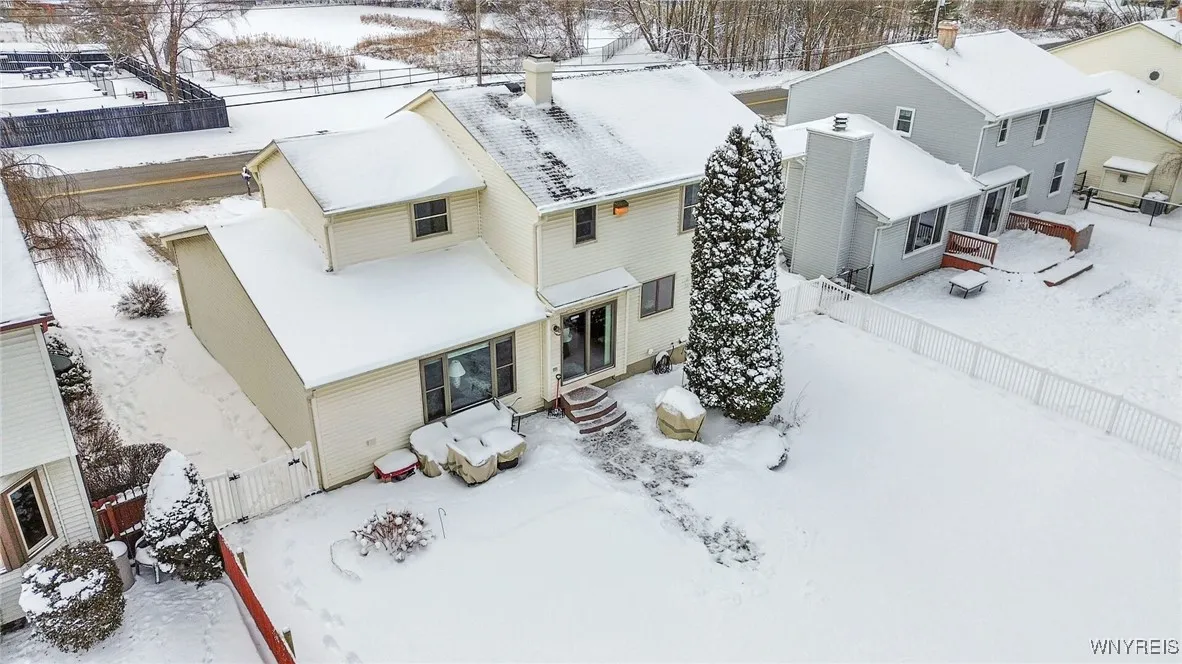 3540 Howard Road, Hamburg, New York 14075, Hamburg, New York 14075, 4 Bedrooms Bedrooms, 8 Rooms Rooms,1 BathroomBathrooms,Residential,Closed,3540 Howard Road, Hamburg, New York 14075,0,B1658685