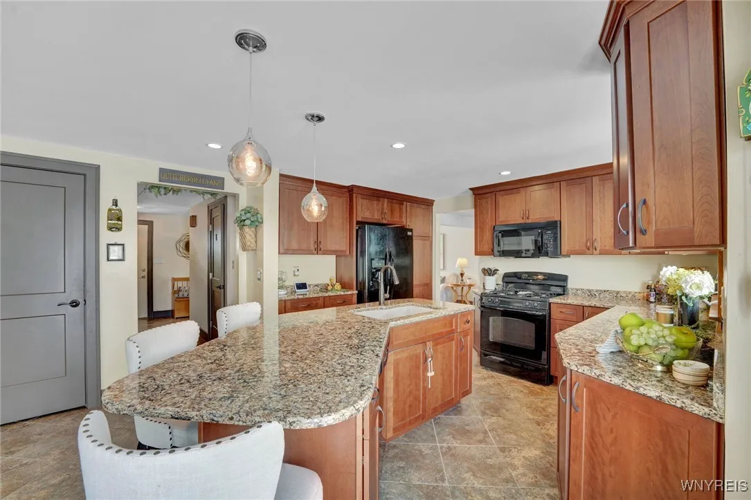 3540 Howard Road, Hamburg, New York 14075, Hamburg, New York 14075, 4 Bedrooms Bedrooms, 8 Rooms Rooms,1 BathroomBathrooms,Residential,Closed,3540 Howard Road, Hamburg, New York 14075,0,B1658685