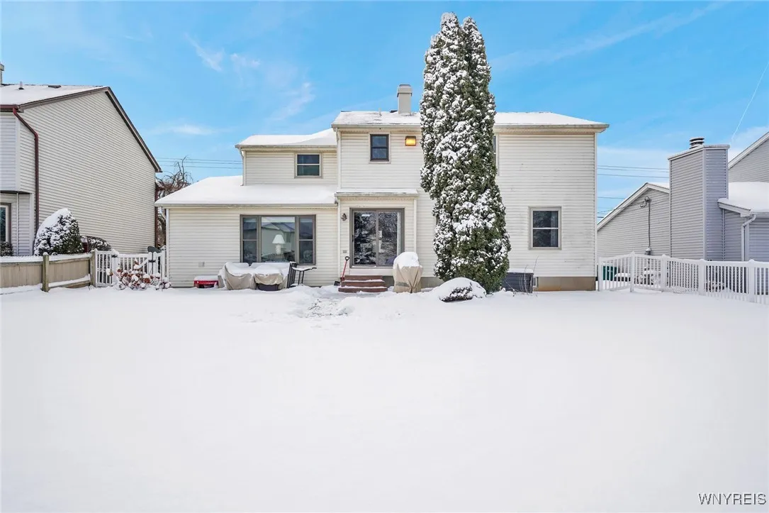 3540 Howard Road, Hamburg, New York 14075, Hamburg, New York 14075, 4 Bedrooms Bedrooms, 8 Rooms Rooms,1 BathroomBathrooms,Residential,Closed,3540 Howard Road, Hamburg, New York 14075,0,B1658685