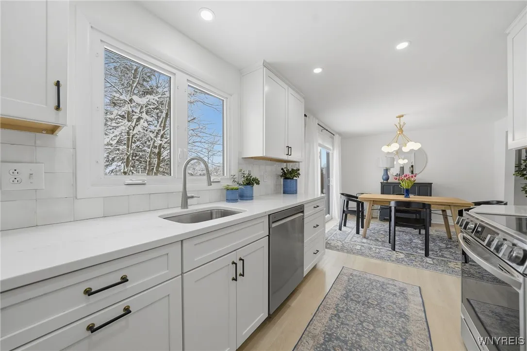 1651 Charlesgate Circle 1651, Amherst, New York 14, Amherst, New York 14051, 2 Bedrooms Bedrooms, 5 Rooms Rooms,2 BathroomsBathrooms,Residential,Closed,1651 Charlesgate Circle 1651, Amherst, New York 14,0,B1658313