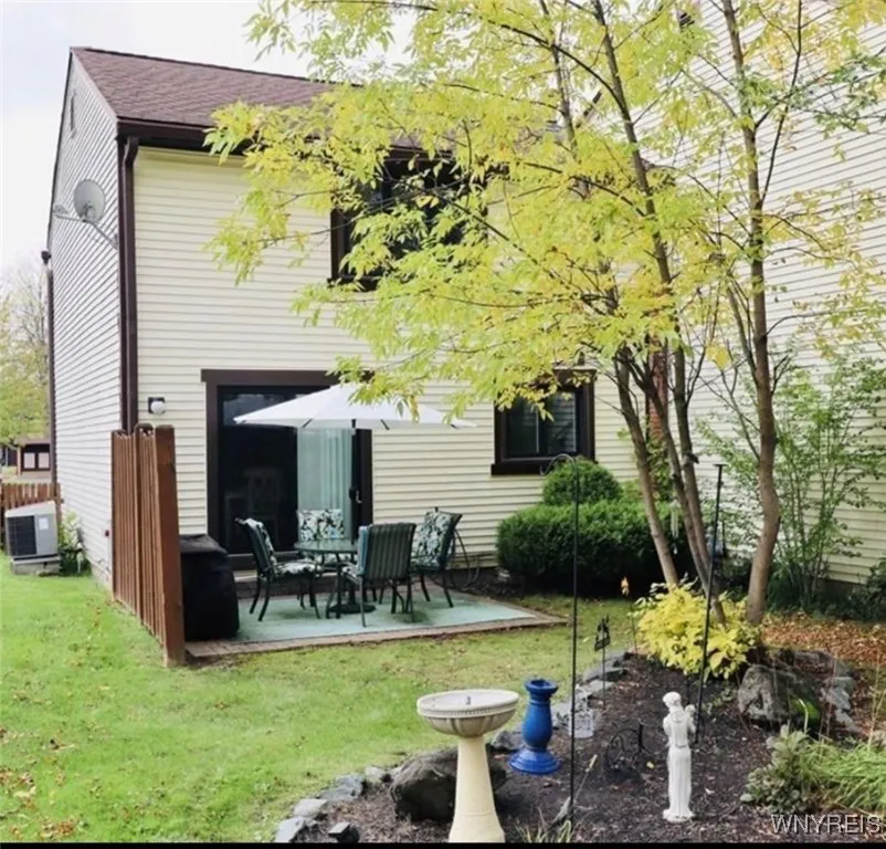 1651 Charlesgate Circle 1651, Amherst, New York 14, Amherst, New York 14051, 2 Bedrooms Bedrooms, 5 Rooms Rooms,2 BathroomsBathrooms,Residential,Closed,1651 Charlesgate Circle 1651, Amherst, New York 14,0,B1658313