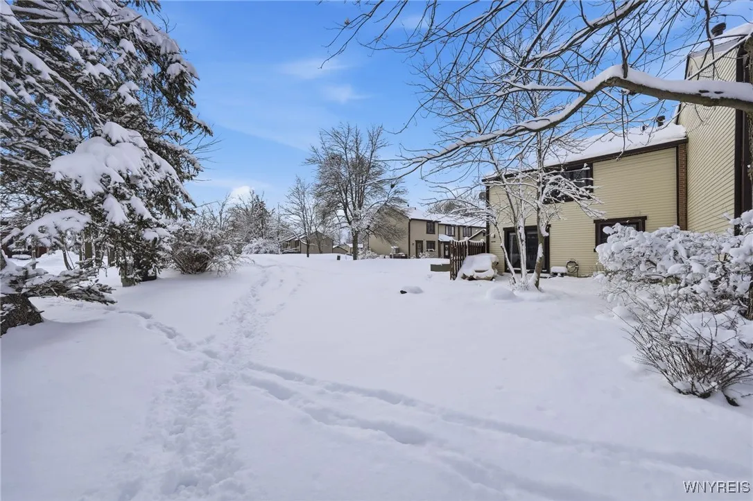 1651 Charlesgate Circle 1651, Amherst, New York 14, Amherst, New York 14051, 2 Bedrooms Bedrooms, 5 Rooms Rooms,2 BathroomsBathrooms,Residential,Closed,1651 Charlesgate Circle 1651, Amherst, New York 14,0,B1658313