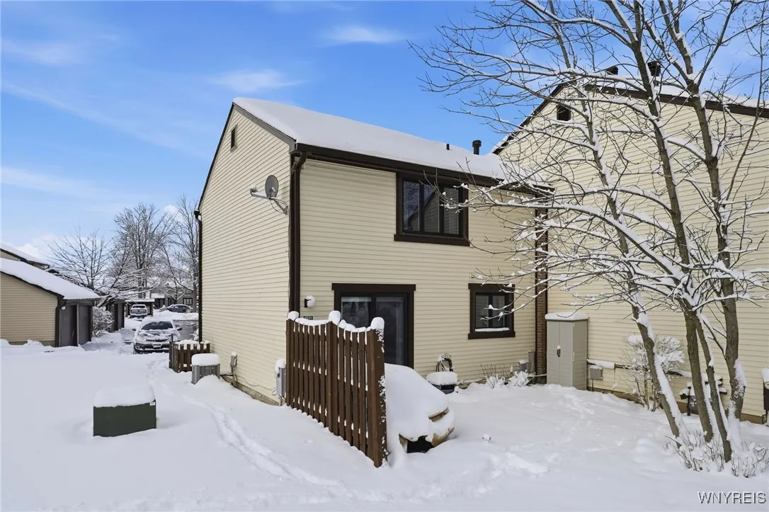 1651 Charlesgate Circle 1651, Amherst, New York 14, Amherst, New York 14051, 2 Bedrooms Bedrooms, 5 Rooms Rooms,2 BathroomsBathrooms,Residential,Closed,1651 Charlesgate Circle 1651, Amherst, New York 14,0,B1658313