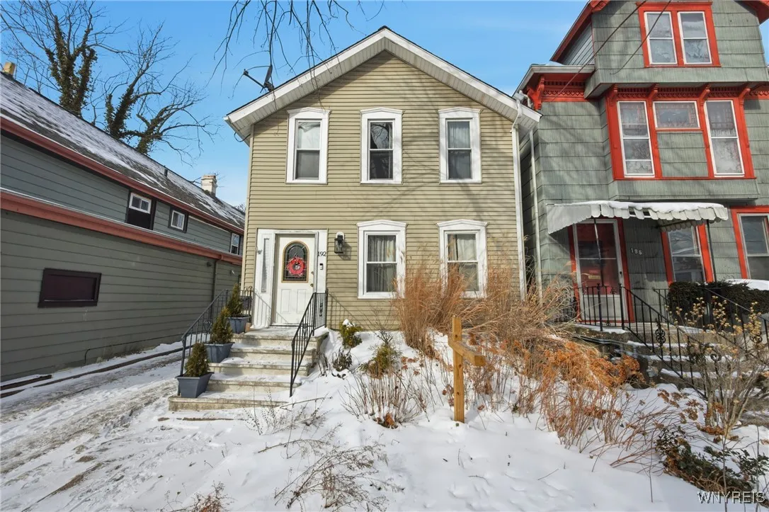 192 York Street, Buffalo, New York 14213, Buffalo, New York 14213, 3 Bedrooms Bedrooms, ,2 BathroomsBathrooms,Residential,For Sale,192 York Street, Buffalo, New York 14213,0,B1657168