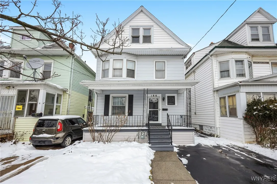 186 Crowley Avenue, Buffalo, New York 14207, Buffalo, New York 14207, 4 Bedrooms Bedrooms, 7 Rooms Rooms,2 BathroomsBathrooms,Residential,Closed,186 Crowley Avenue, Buffalo, New York 14207,0,B1658723