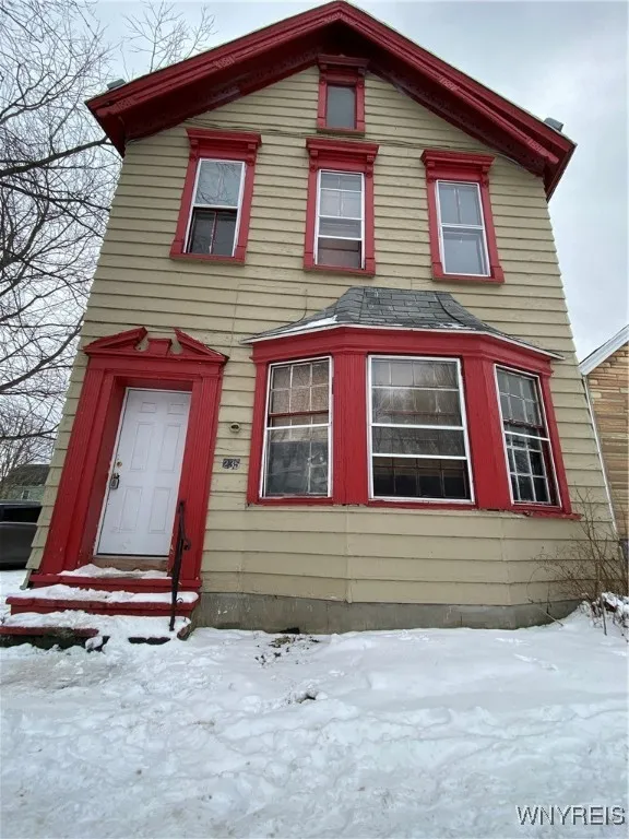 235 High Street, Buffalo, New York 14204, Buffalo, New York 14204, 3 Bedrooms Bedrooms, 6 Rooms Rooms,1 BathroomBathrooms,Residential Lease,For Rent,235 High Street, Buffalo, New York 14204,0,B1658898