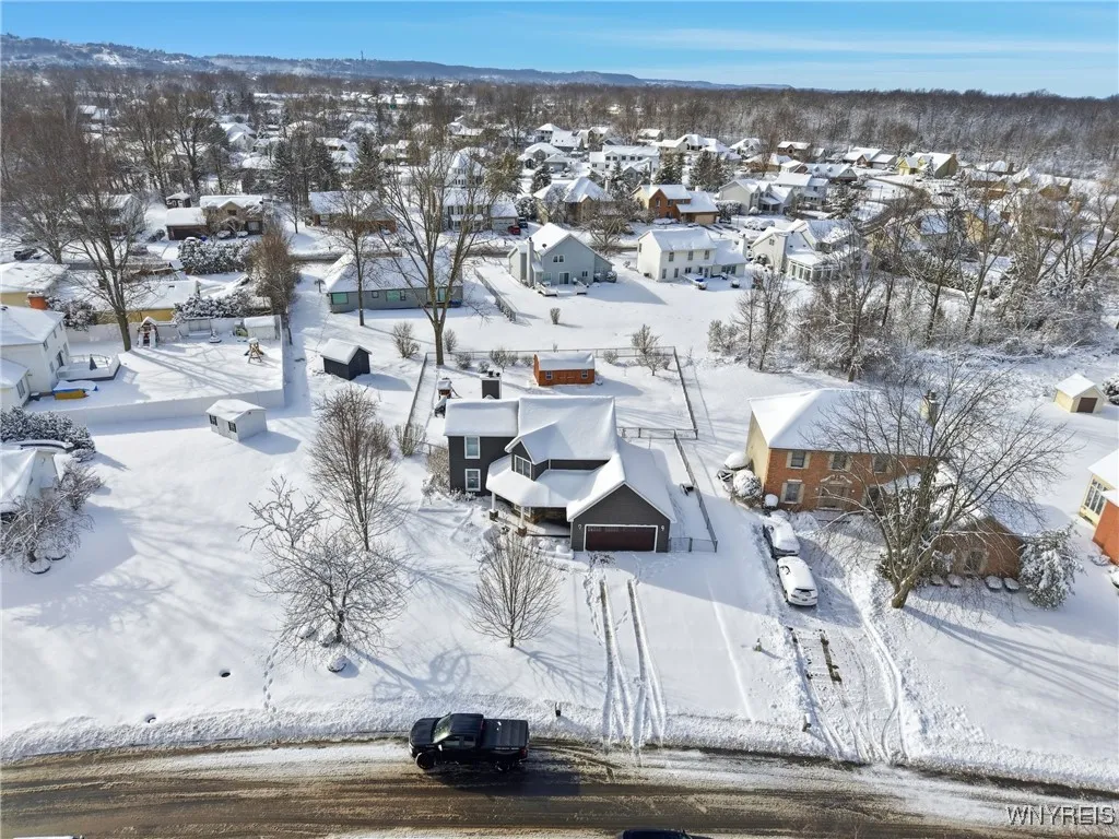 720 Raymond Drive, Lewiston, New York 14092, Lewiston, New York 14092, 4 Bedrooms Bedrooms, 8 Rooms Rooms,2 BathroomsBathrooms,Residential,Closed,720 Raymond Drive, Lewiston, New York 14092,0,B1658872