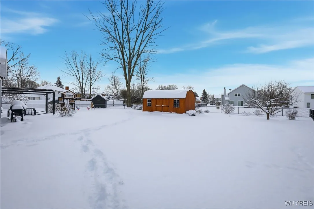 720 Raymond Drive, Lewiston, New York 14092, Lewiston, New York 14092, 4 Bedrooms Bedrooms, 8 Rooms Rooms,2 BathroomsBathrooms,Residential,Closed,720 Raymond Drive, Lewiston, New York 14092,0,B1658872