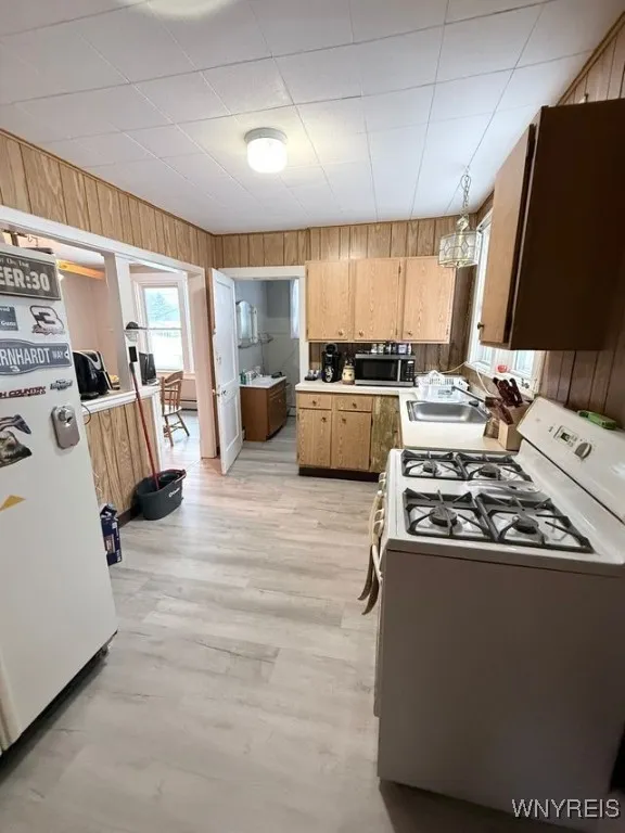 10516 Railroad Avenue, North Collins, New York 141, North Collins, New York 14111, 5 Bedroom Bedrooms, ,2 BathroomBathrooms,Residential,For Sale,10516 Railroad Avenue, North Collins, New York 141,0,B1657412