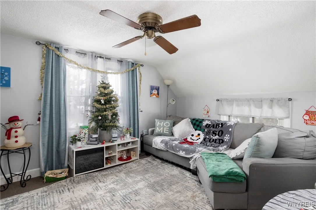 28 North Davis Street, Orchard Park, New York 1412, Orchard Park, New York 14127, 4 Bedrooms Bedrooms, 13 Rooms Rooms,2 BathroomsBathrooms,Residential,Closed,28 North Davis Street, Orchard Park, New York 1412,0,B1658882