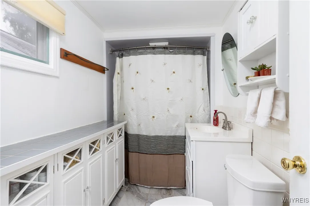 28 North Davis Street, Orchard Park, New York 1412, Orchard Park, New York 14127, 4 Bedrooms Bedrooms, 13 Rooms Rooms,2 BathroomsBathrooms,Residential,Closed,28 North Davis Street, Orchard Park, New York 1412,0,B1658882