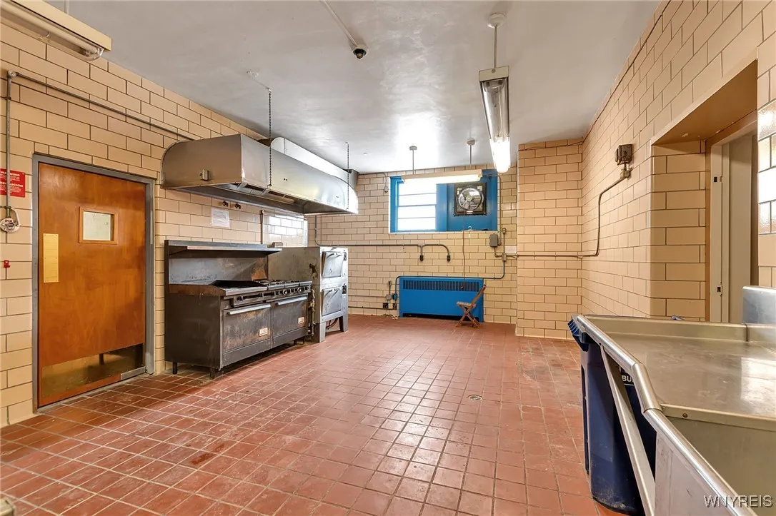 1833 Clinton Street, Buffalo, New York 14206, Buffalo, New York 14206, ,Commercial Sale,Closed,1833 Clinton Street, Buffalo, New York 14206,0,B1658902