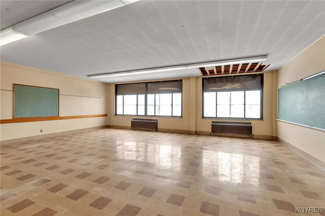1833 Clinton Street, Buffalo, New York 14206, Buffalo, New York 14206, ,Commercial Sale,Closed,1833 Clinton Street, Buffalo, New York 14206,0,B1658902