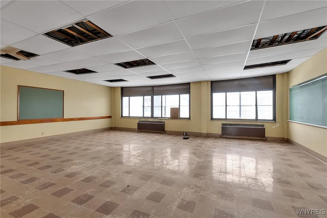 1833 Clinton Street, Buffalo, New York 14206, Buffalo, New York 14206, ,Commercial Sale,Closed,1833 Clinton Street, Buffalo, New York 14206,0,B1658902