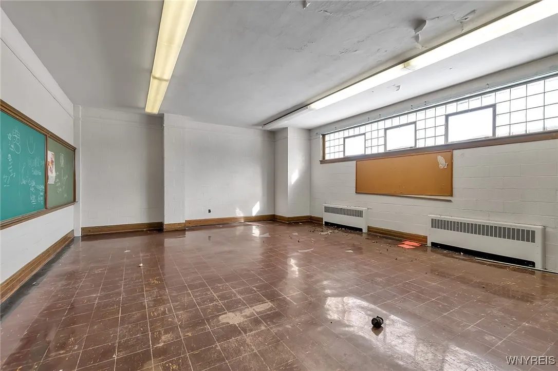 1833 Clinton Street, Buffalo, New York 14206, Buffalo, New York 14206, ,Commercial Sale,Closed,1833 Clinton Street, Buffalo, New York 14206,0,B1658902