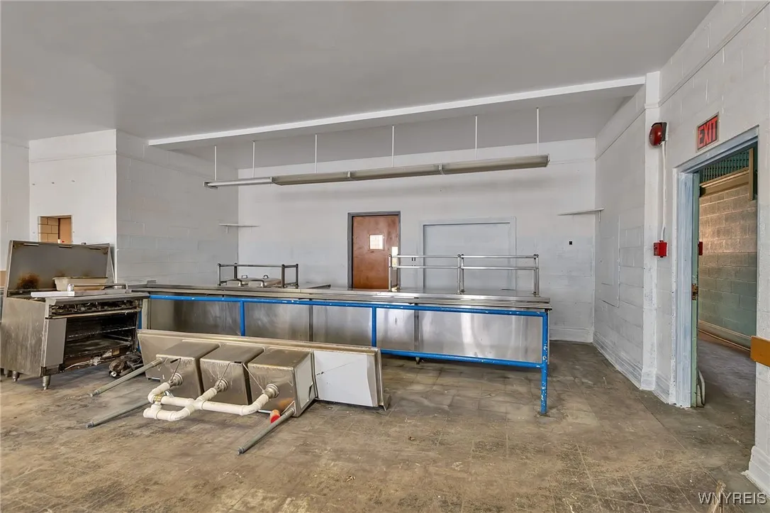 1833 Clinton Street, Buffalo, New York 14206, Buffalo, New York 14206, ,Commercial Sale,Closed,1833 Clinton Street, Buffalo, New York 14206,0,B1658902