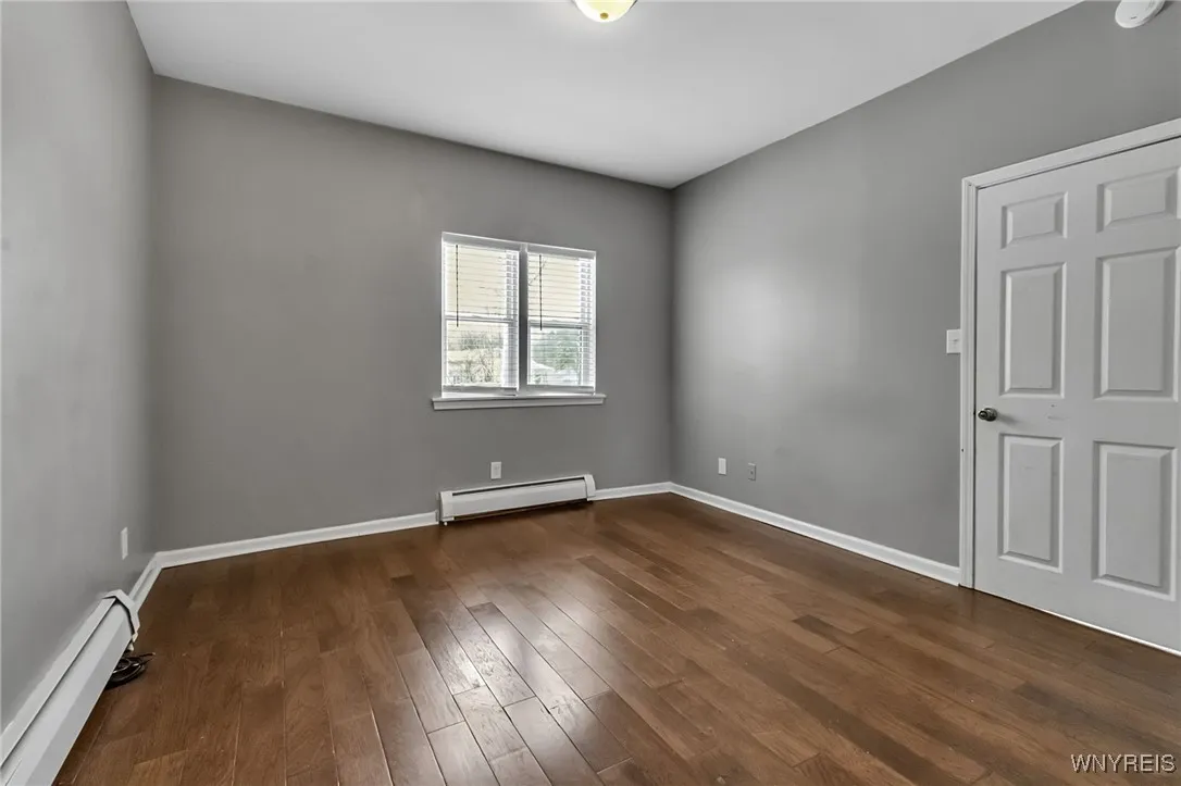 Lower Unit: Primary Bedroom
