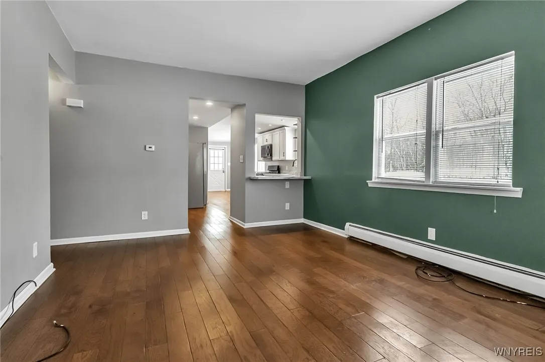 Lower Unit: Living Room