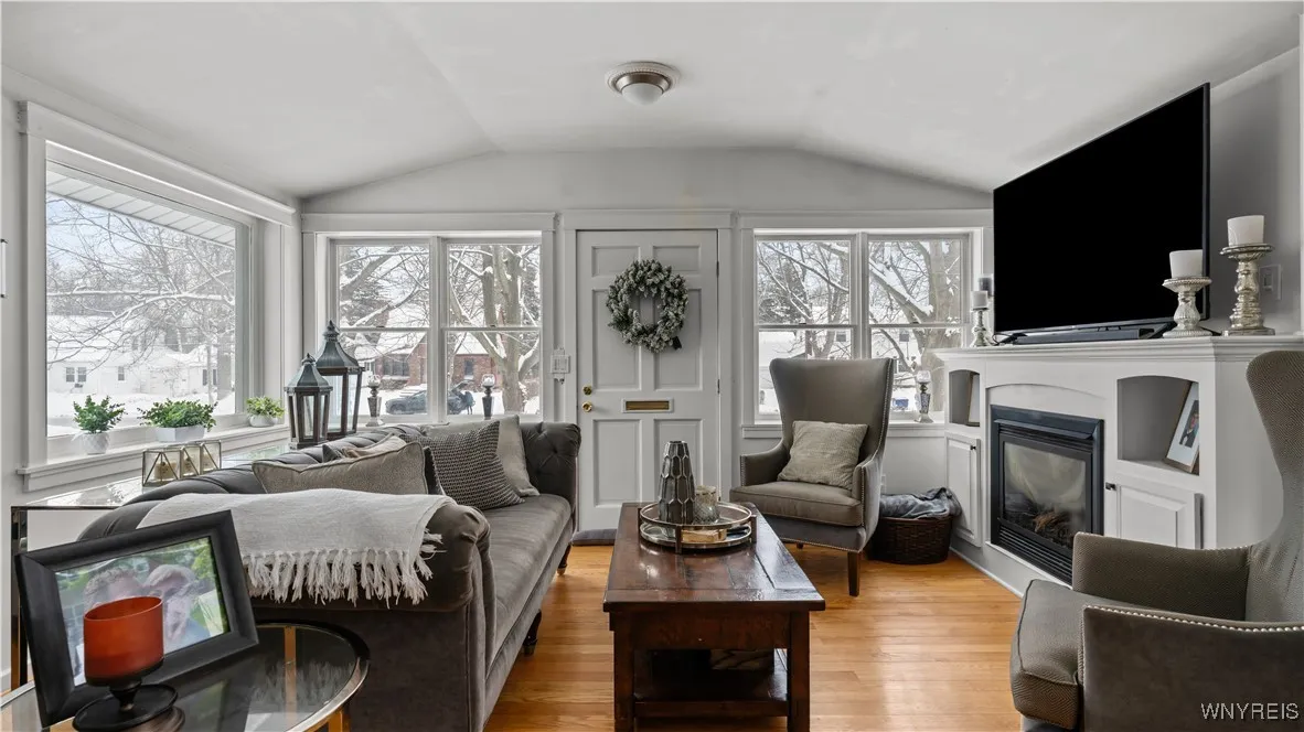 103 Linwood Avenue, Amherst, New York 14221, Amherst, New York 14221, 2 Bedrooms Bedrooms, 6 Rooms Rooms,1 BathroomBathrooms,Residential,Closed,103 Linwood Avenue, Amherst, New York 14221,0,B1659070