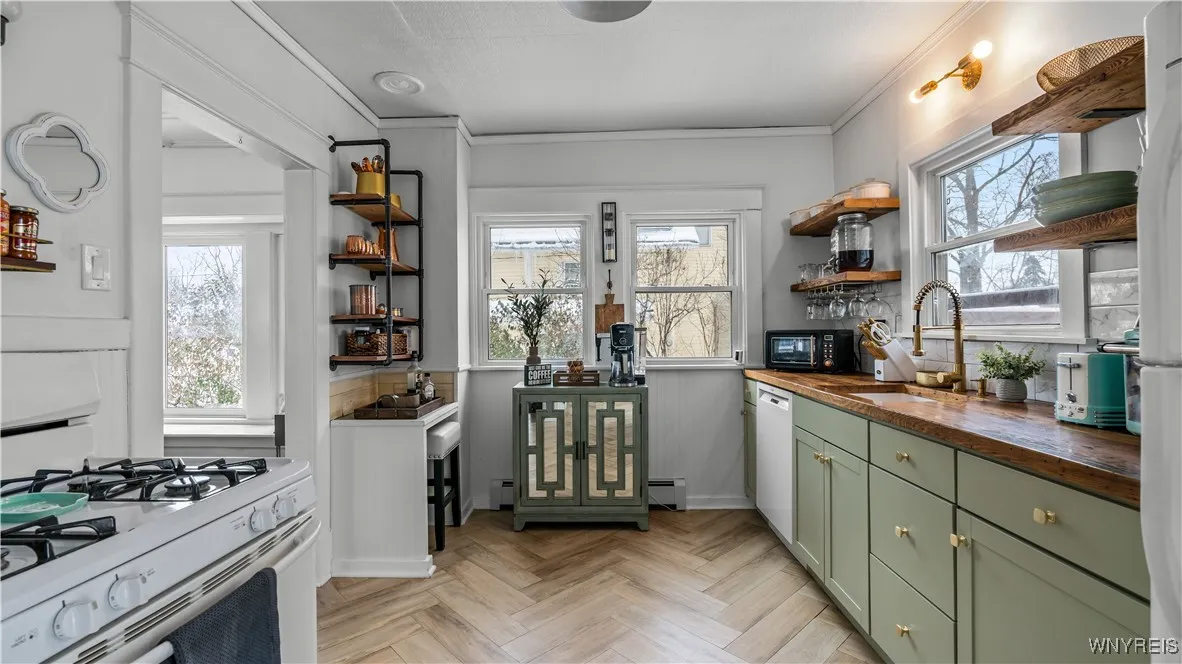 103 Linwood Avenue, Amherst, New York 14221, Amherst, New York 14221, 2 Bedrooms Bedrooms, 6 Rooms Rooms,1 BathroomBathrooms,Residential,Closed,103 Linwood Avenue, Amherst, New York 14221,0,B1659070