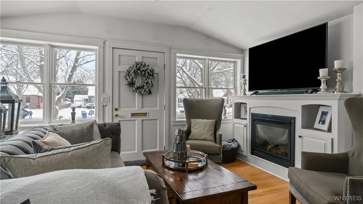 103 Linwood Avenue, Amherst, New York 14221, Amherst, New York 14221, 2 Bedrooms Bedrooms, 6 Rooms Rooms,1 BathroomBathrooms,Residential,Closed,103 Linwood Avenue, Amherst, New York 14221,0,B1659070