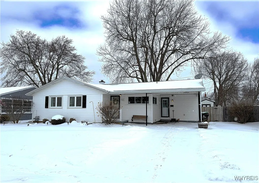 325 Glenalby Road, Tonawanda, New York 14150, Tonawanda, New York 14150, 3 Bedrooms Bedrooms, 7 Rooms Rooms,1 BathroomBathrooms,Residential,Closed,325 Glenalby Road, Tonawanda, New York 14150,0,B1659169