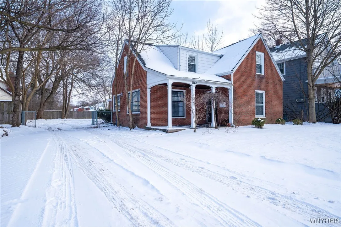 1163 Eggert Road, Amherst, New York 14226, Amherst, New York 14226, 3 Bedrooms Bedrooms, 10 Rooms Rooms,2 BathroomsBathrooms,Residential,Closed,1163 Eggert Road, Amherst, New York 14226,0,B1659304